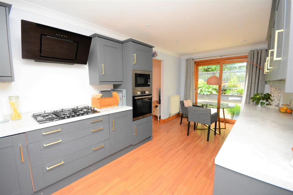 Old Mill Way, Stoneywood, Denny, Stirlingshire, FK6 5GY 3 bed detached