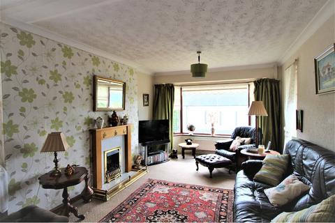 2 bedroom detached bungalow for sale - Park Road, NEWBRIDGE