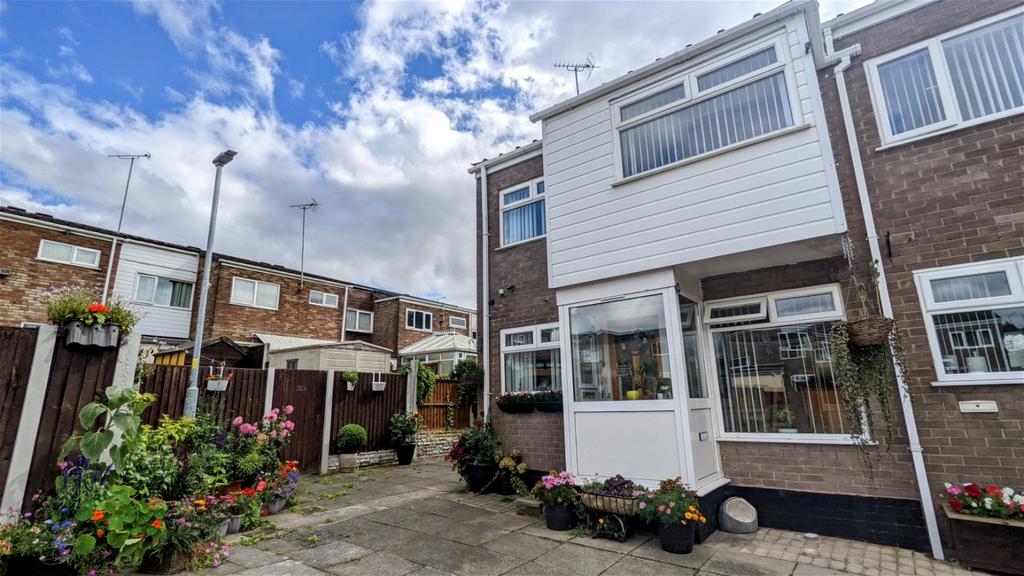 Belfield, Skelmersdale WN8 3 bed end of terrace house for sale £95,000