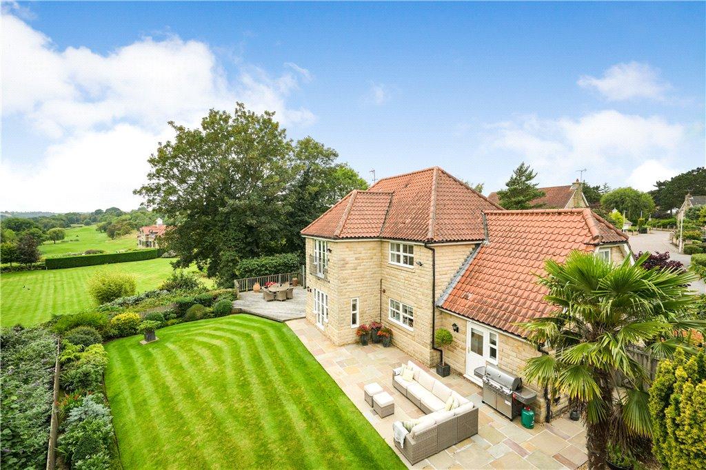 Avon Garth, Wetherby, West Yorkshire 5 bed detached house for sale £