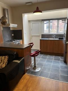 2 bedroom flat to rent, 11 Scarsdale Road, Victoria Park, Manchester. M14 5PZ