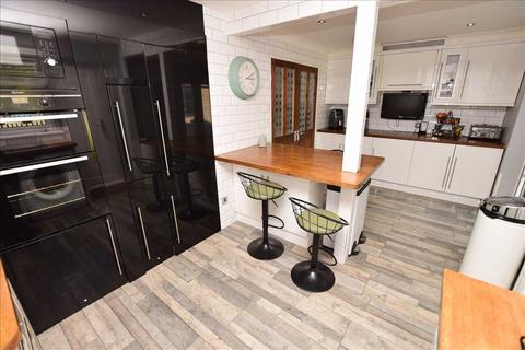 28 Castlehill Road, Overtown, Wishaw, ML2 0QS