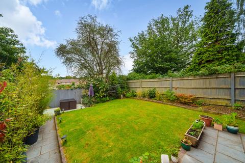 27 Chichester Close, Witley, Godalming, GU8 5PA