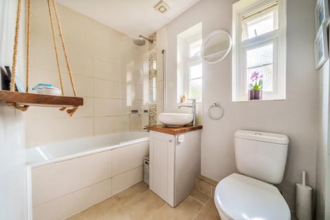 27 Chichester Close, Witley, Godalming, GU8 5PA