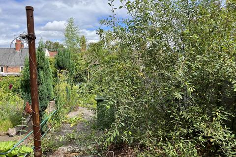 18 Ambien Road, Atherstone, CV9 2AT