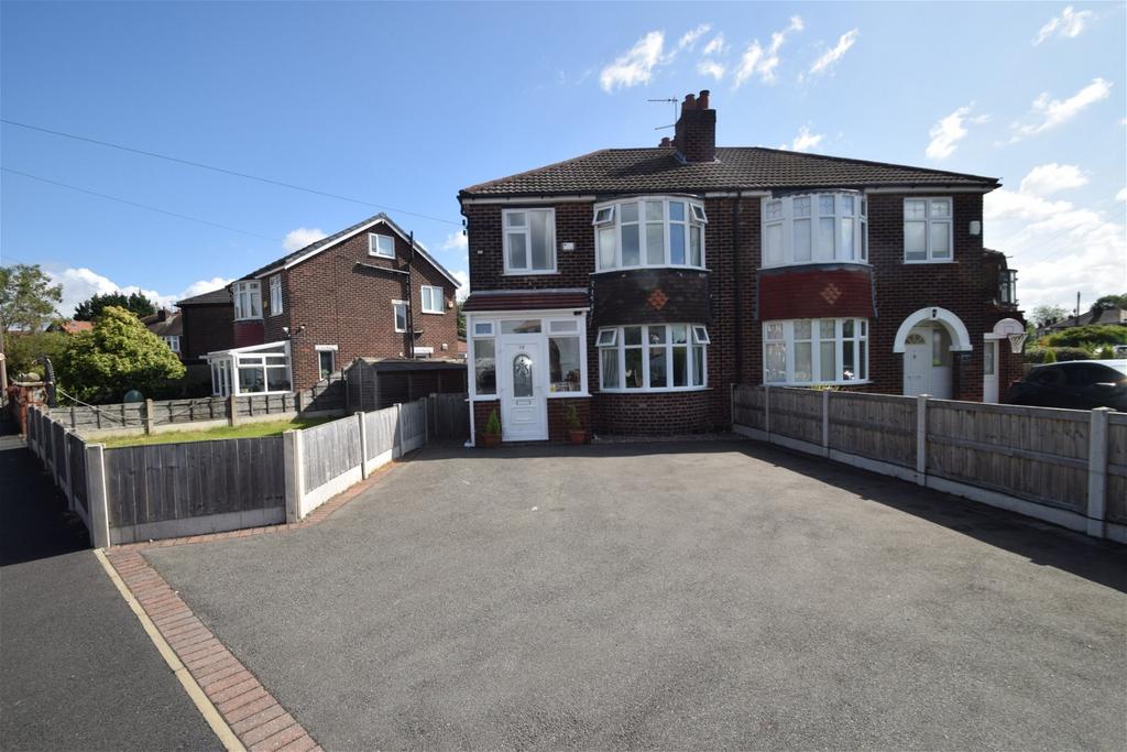 Green Walk, Gatley, Cheadle, SK8 4BW 3 bed semidetached house £1,300 pcm (£300 pw)