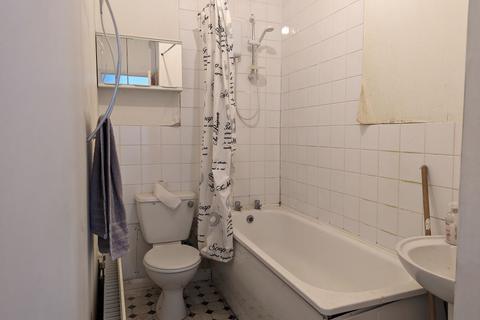 1b Cann Hall Road, London, E11 3HY