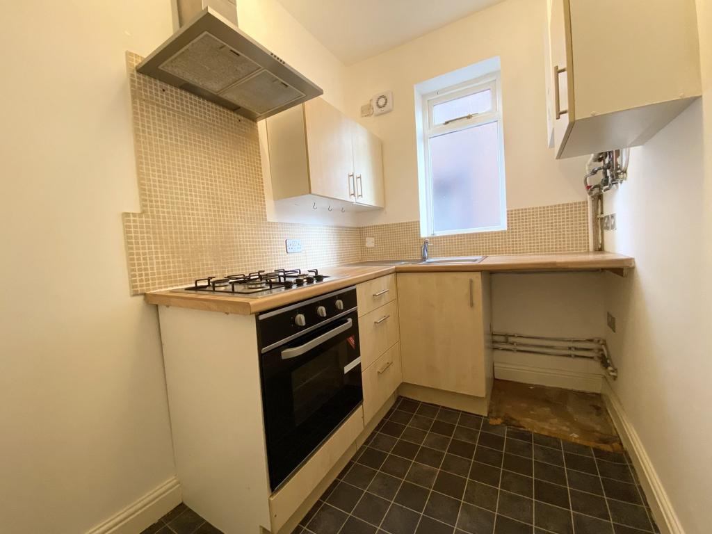 Lea Road, Heaton Moor, Stockport, SK4 2 bed flat £850 pcm (£196 pw)