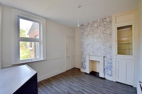 3 bedroom terraced house for sale - Silverdale Road, Highams Park, London. E4 9PN