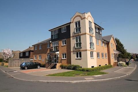 1 bedroom apartment for sale, Bowes Road, Staines-upon-Thames, Surrey, TW18