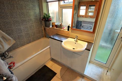23 Beamway, Dagenham, RM10 8XR