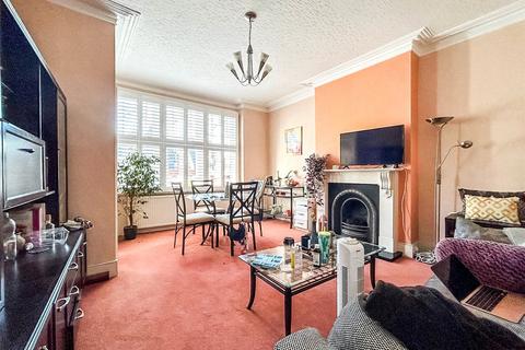 2 bedroom apartment to rent, Whitehall Park, London, N19