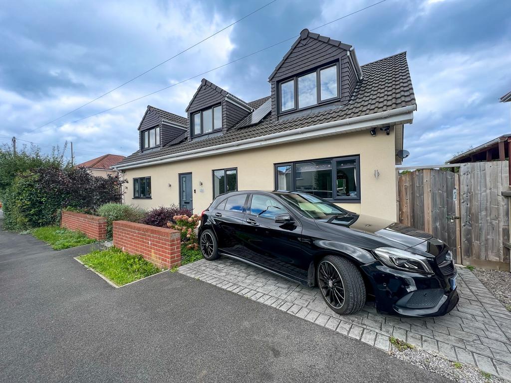 Davids Road, Bristol, BS14 4 bed chalet £450,000