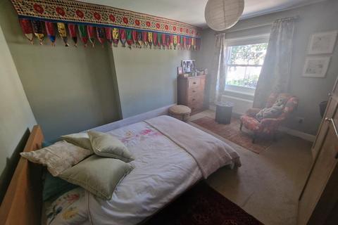 Holly Cottage, 8 Oxen Road, Crewkerne, TA18 7HN