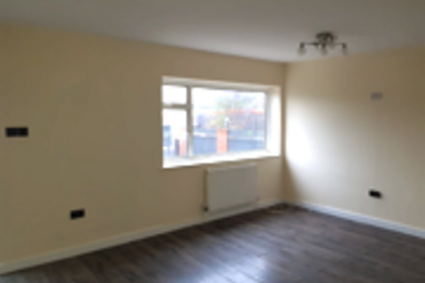 3 bedroom end of terrace house to rent, Chestnut Road, Rochester