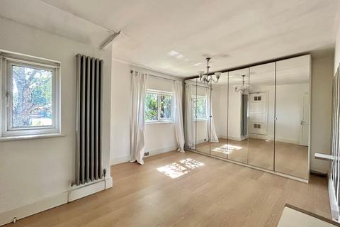 93 Calley Down Crescent, New Addington, Croydon, CR0 0EP