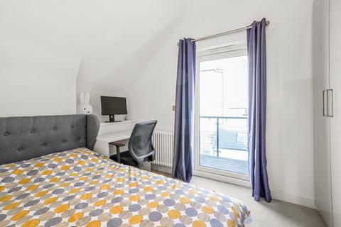 1 bedroom apartment to rent - East Street, Epsom, KT17