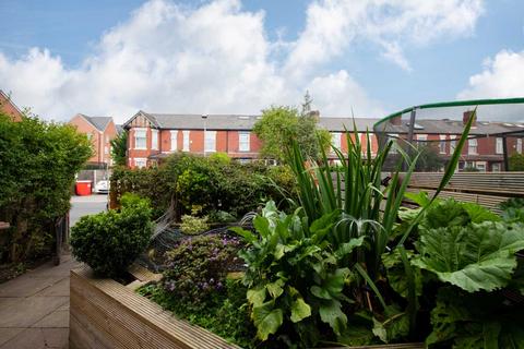 4 bedroom terraced house for sale, Wellington Street East, Salford