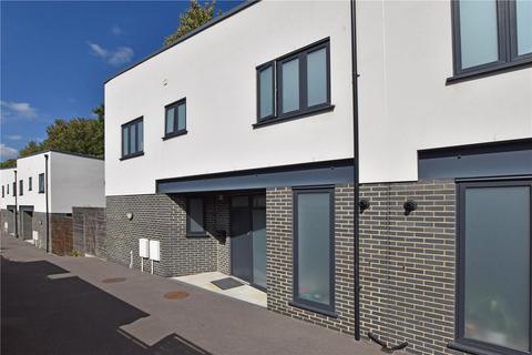 2 bedroom detached house for sale, Court Mews, Hither Green, London, SE13