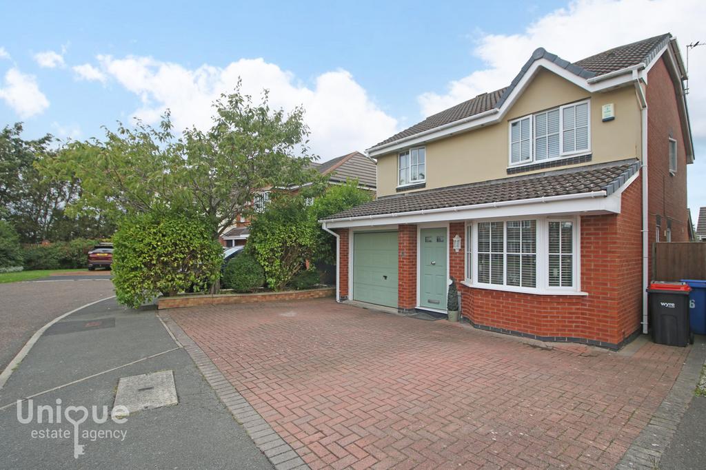 Newman Grove, ThorntonCleveleys, FY5 4 bed detached house for sale £