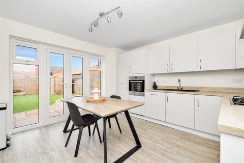 5 Abbotsley Road, Runcorn, WA7 1WE