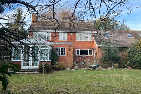 6 bedroom detached house for sale, Monks Walk, Dibden Purlieu, Southampton, Hampshire, SO45
