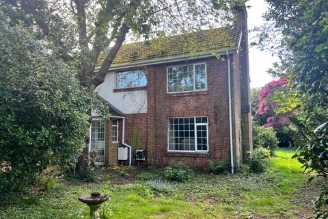 6 bedroom detached house for sale, Monks Walk, Dibden Purlieu, Southampton, Hampshire, SO45