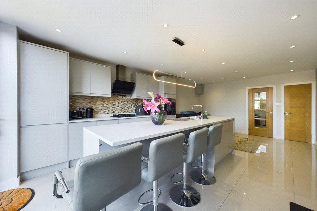Long Drive, Ruislip, HA4 3 bed house for sale £650,000