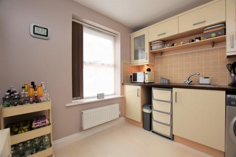 28 Copper Beech Road, Nuneaton, CV10 9FB