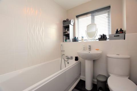 28 Copper Beech Road, Nuneaton, CV10 9FB