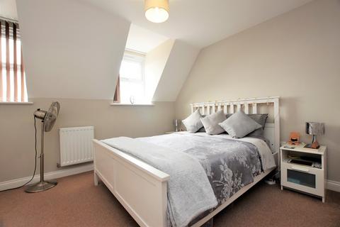 28 Copper Beech Road, Nuneaton, CV10 9FB