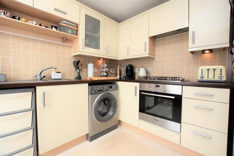 28 Copper Beech Road, Nuneaton, CV10 9FB