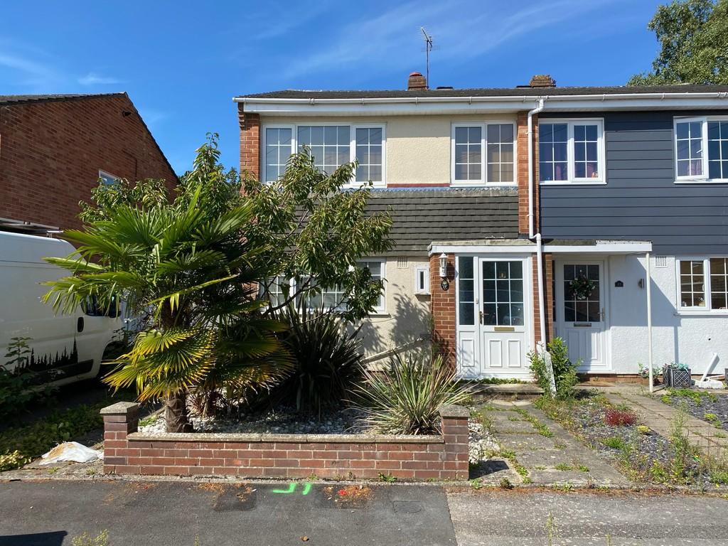 Farnham Road, Branksome 3 bed semidetached house for sale £299,995