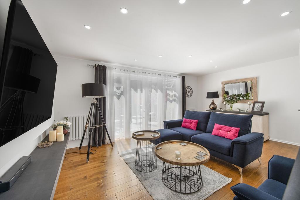 Allingham Close, Hanwell, W7 3 bed house for sale £650,000