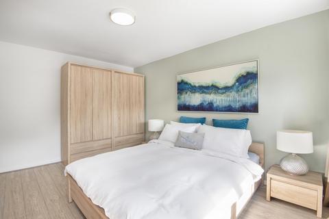 37 Allingham Close, London, W7 1NB