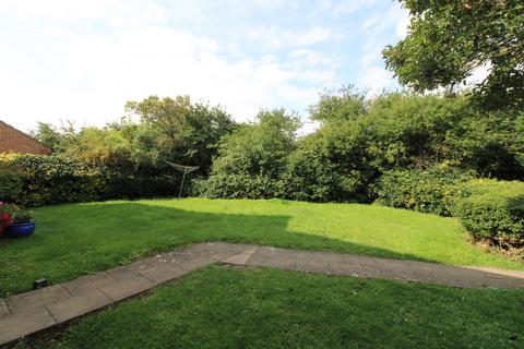 77 May Close, Swindon, SN2 1XA