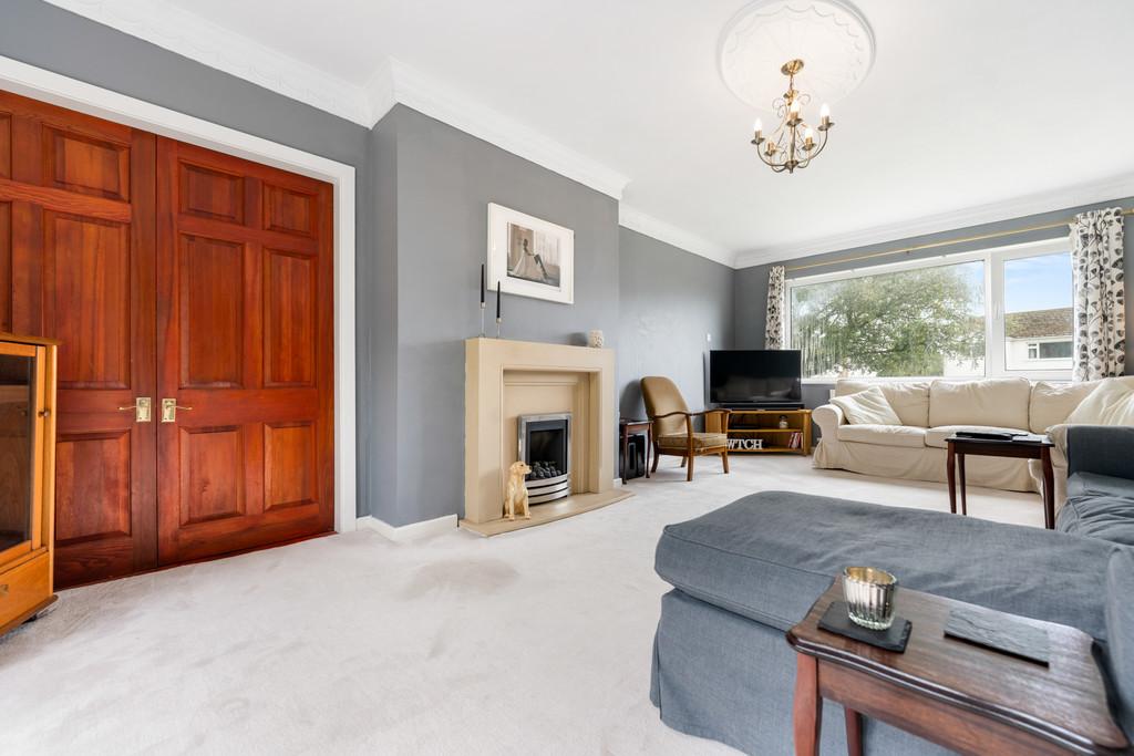 Y Parc, Groesfaen 4 bed detached house for sale £525,000