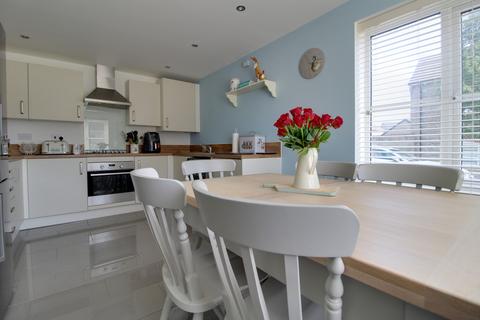 7 The Brook, Purton, Swindon, SN5 4GB