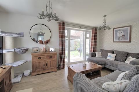 7 The Brook, Purton, Swindon, SN5 4GB