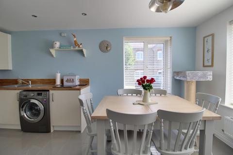 7 The Brook, Purton, Swindon, SN5 4GB