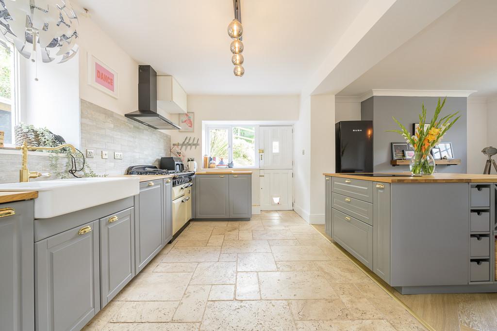 RossonWye 4 bed detached house for sale £585,000