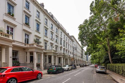 St Georges Square, Pimlico, London, SW1V