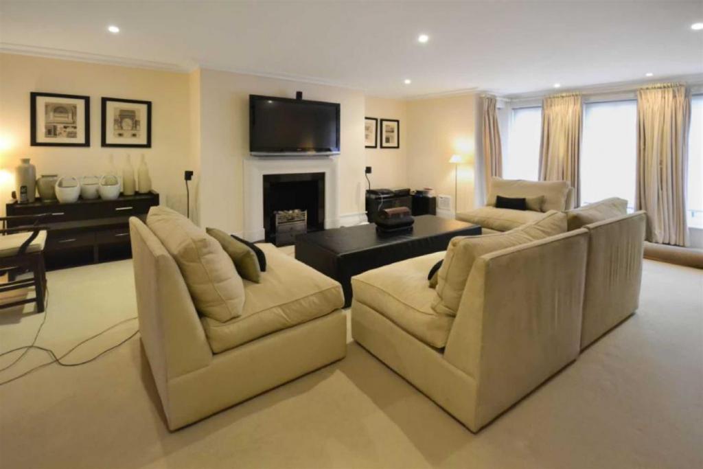 Mountview close hampstead garden suburb london