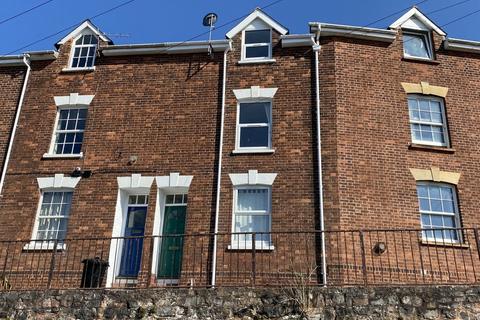 3 bedroom terraced house to rent, West View Terrace