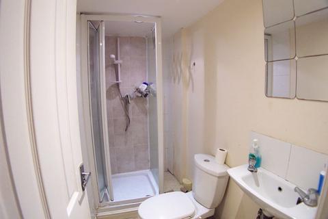 36 Beechwood Mount, Leeds, LS4 2NQ