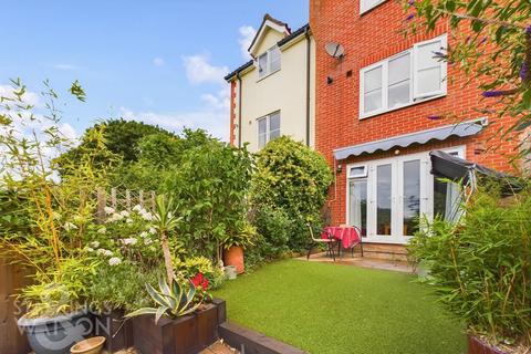 3 bedroom townhouse for sale, Magdalen Court, Eye