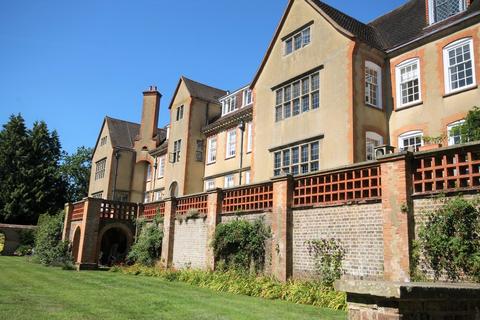 2 bedroom apartment to rent, GOODWYNS PLACE, DORKING, RH4