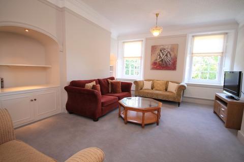 2 bedroom apartment to rent, GOODWYNS PLACE, DORKING, RH4