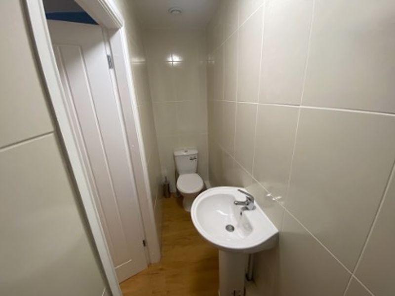 R2 Ensuite