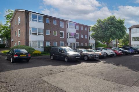 12 Carters Close, Worcester Park, KT4 8QF